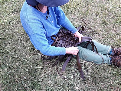 BH seaweed basket making small.jpg: 2064x1548, 919k (2019 Feb 04 00:00)