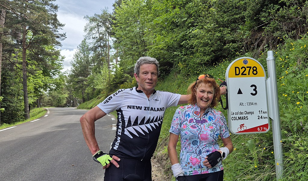 click on the photo to download the original image

2025-12-02 geoffroy