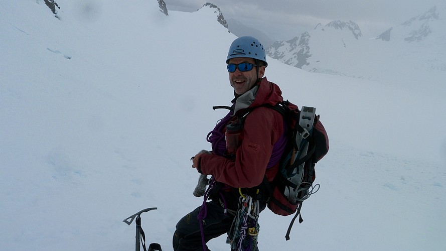 Stu happy to be back on the Plateau at last as the rain sets in, 4pm