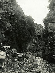 click to see gallery

Hodder Gorge  1960
Photo:&nbsp;P Whiteford
Original size:&nbsp;611 x 800; 428 kB
Filename:&nbsp;'HIS-TTC-PWhiteford-Hodder Gorge 1960'