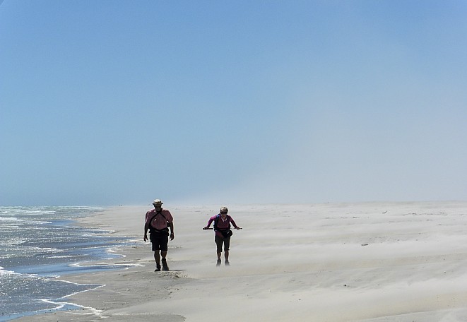 Betweentheseaandthesand Farewell Spit
Photo:&nbsp;Alan Graham
Photo:&nbsp;'2014 Jan 10 12:33'
Original size:&nbsp;4,512 x 3,111; 6,913 kB
Filename:&nbsp;'BBL-TTC-Alan Graham-Betweentheseaandthesand FarewellSpit'
