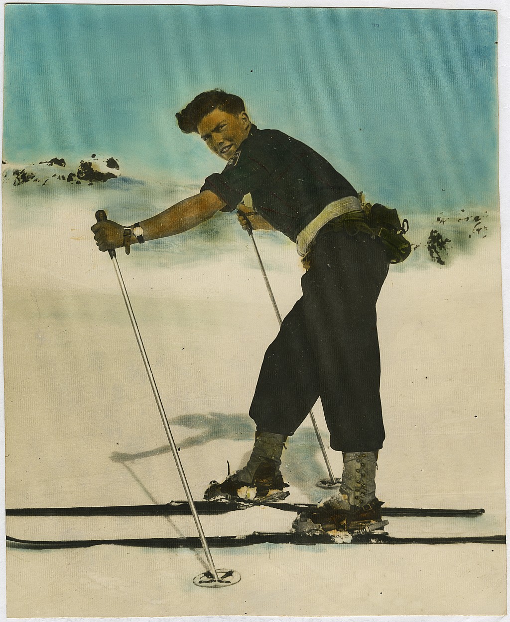 click on the photo to download the original image

19qq ttc396 SKier