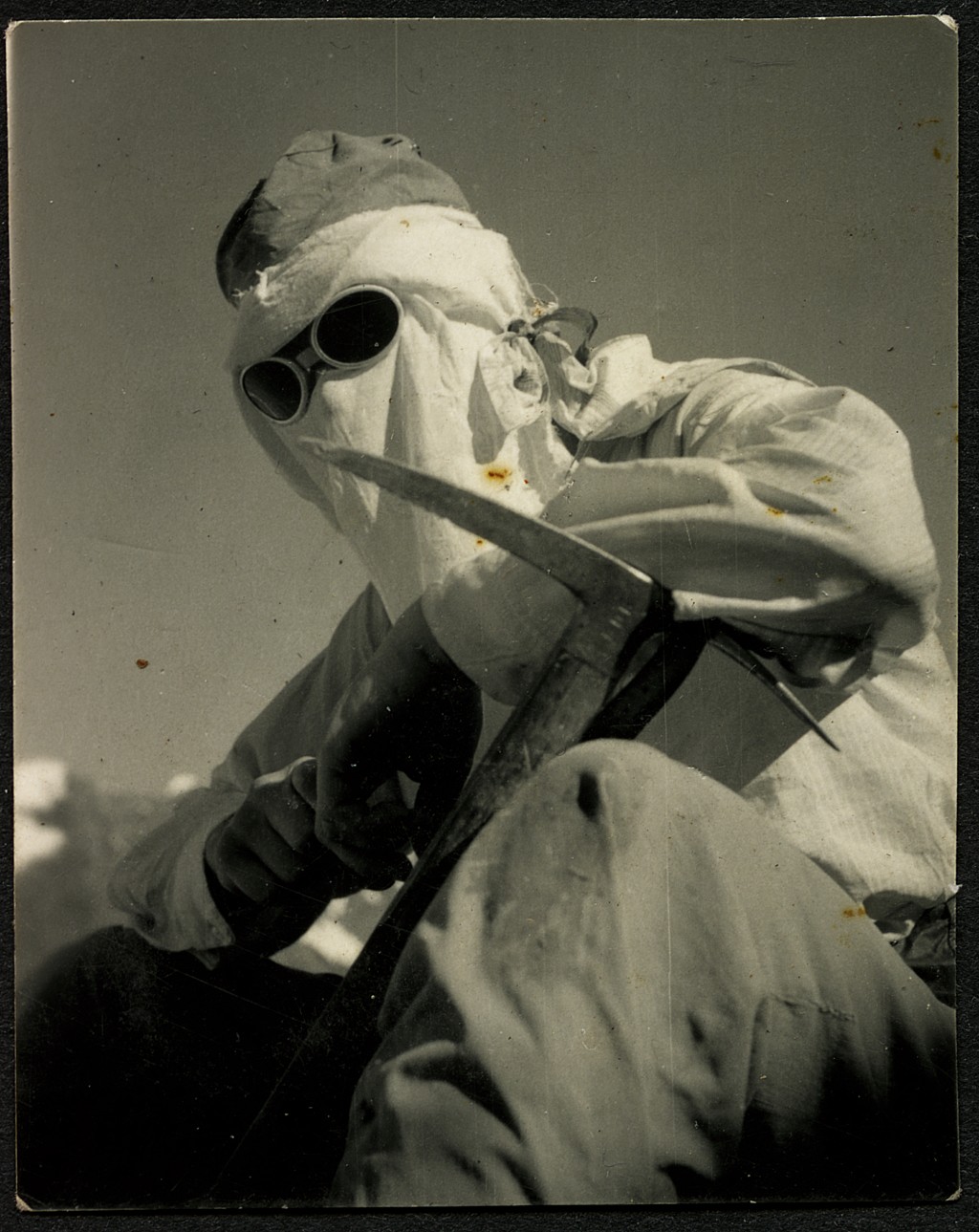 click on the photo to download the original image

19qq ttc634 Climber