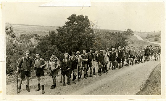 click on the photo and click again on the photo to download the original image

19qq ttc574 group in line on road