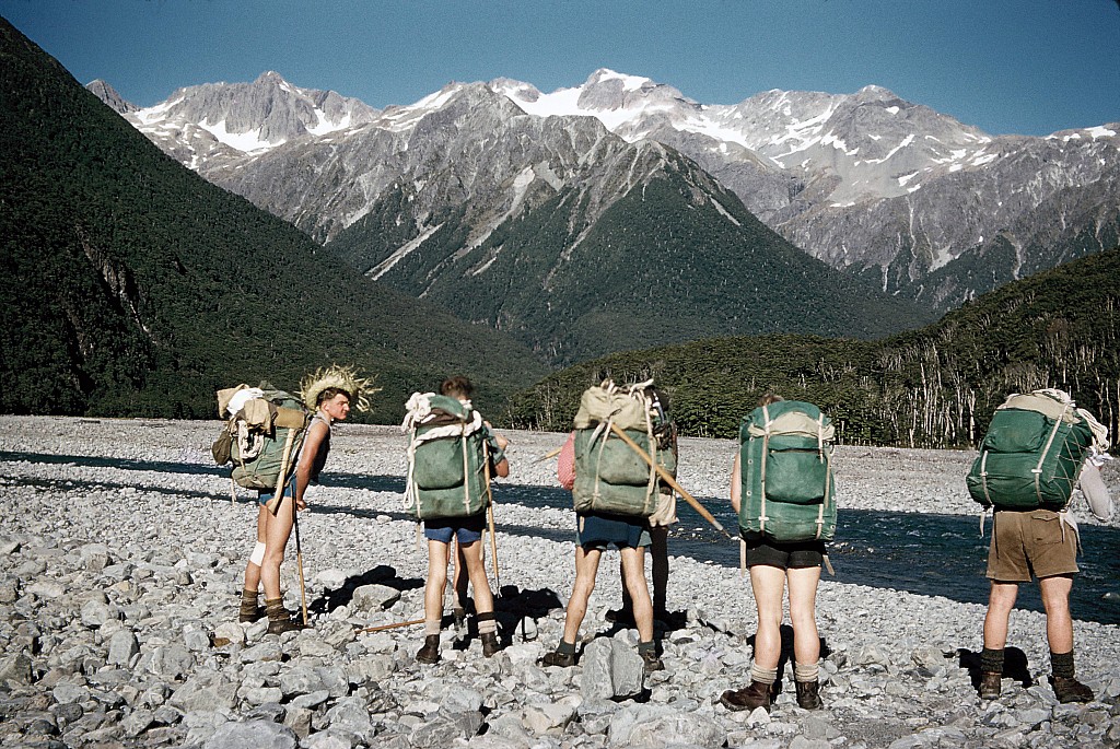 click on the photo to download the original image

19qq Foden Waimakariri River