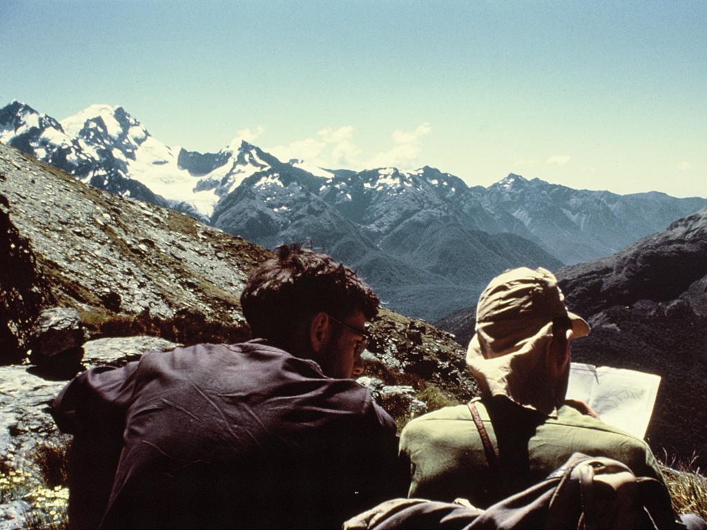 click on the photo to download the original image

HISTararua TC C Silva de Simas Map Reading North Col January 1962