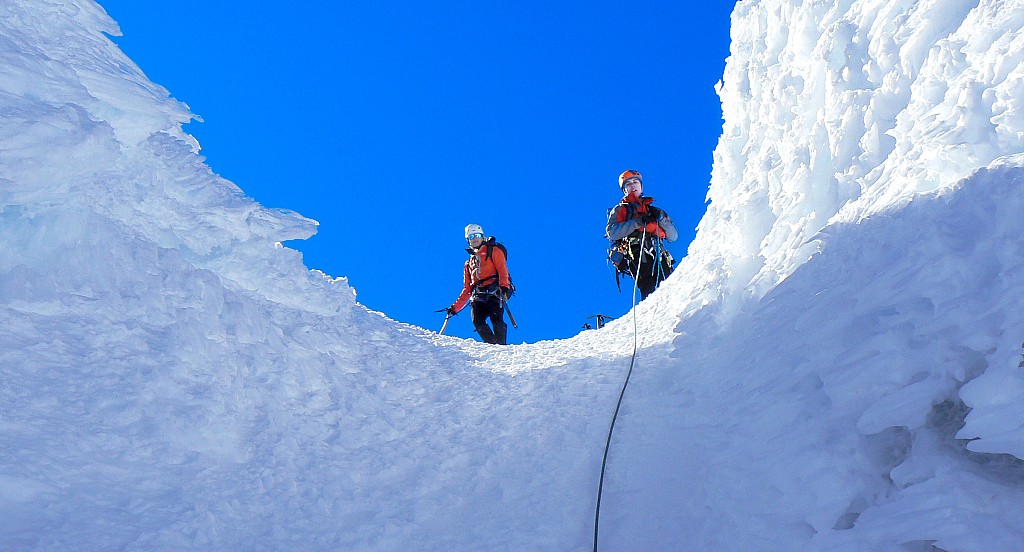 click on the photo to download the original image

ABWTararuaTCKobusBoshoffFriendsInHighPlaces