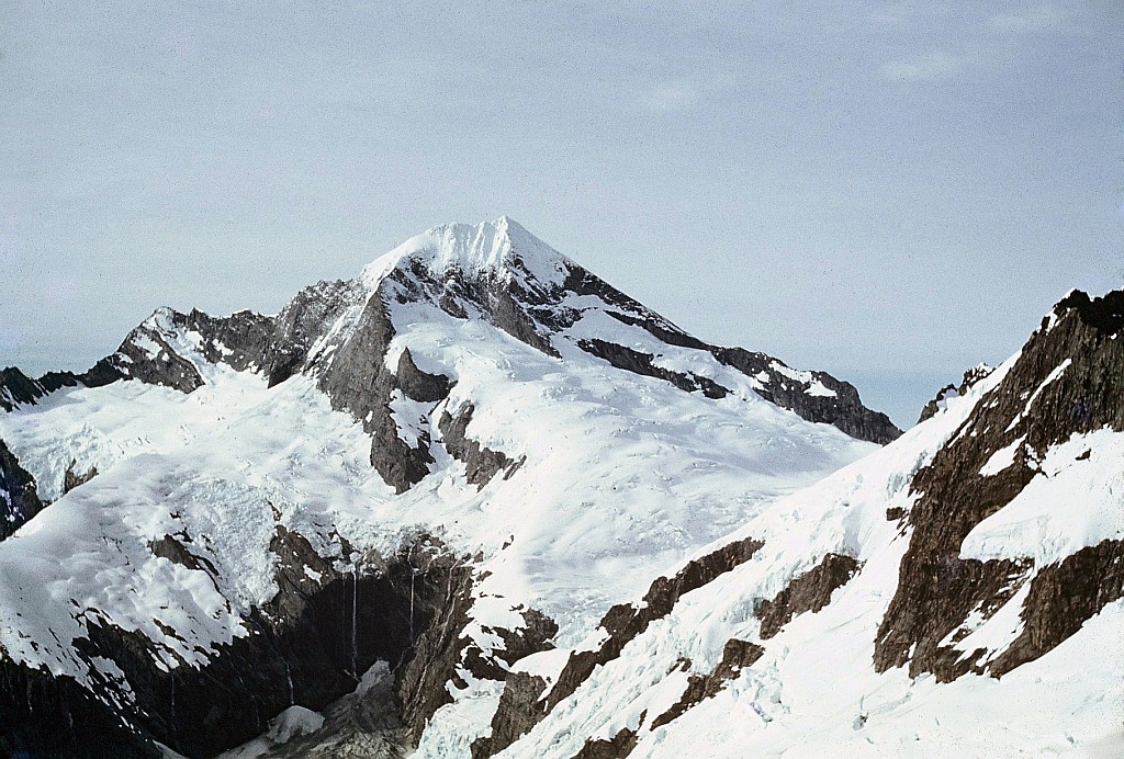 click on the photo to download the original image

000043