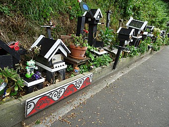 Letterbox Village
Photo:&nbsp;Joan Basher
Photo:&nbsp;'2025 Mar 08 12:22'
Original size:&nbsp;4,896 x 3,672; 7,627 kB
Filename:&nbsp;'Joan Basher - Letterbox Village'