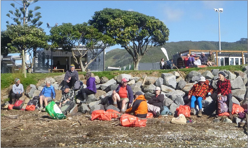 click on the photo to download the original image

Clean_4