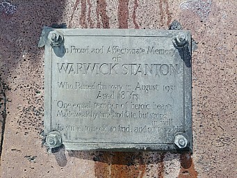 20191026_132522 Stanton Memorial plaque.jpg: 4160x3120, 8489k (2021 Jan 18 22:24)