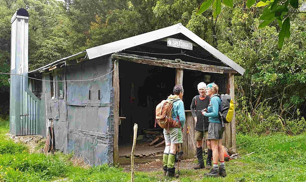 click on the photo to download the original image

Sayer3