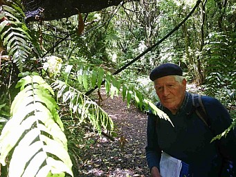 Burrows1.jpg: 849x637, 271k (2021 Feb 05 12:04)