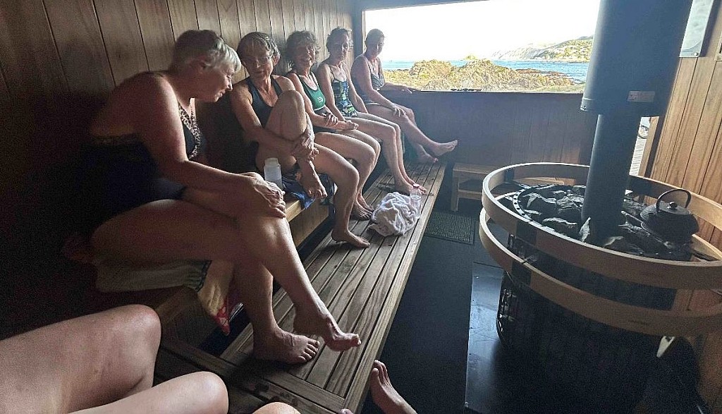 click on the photo to download the original image

Sauna1